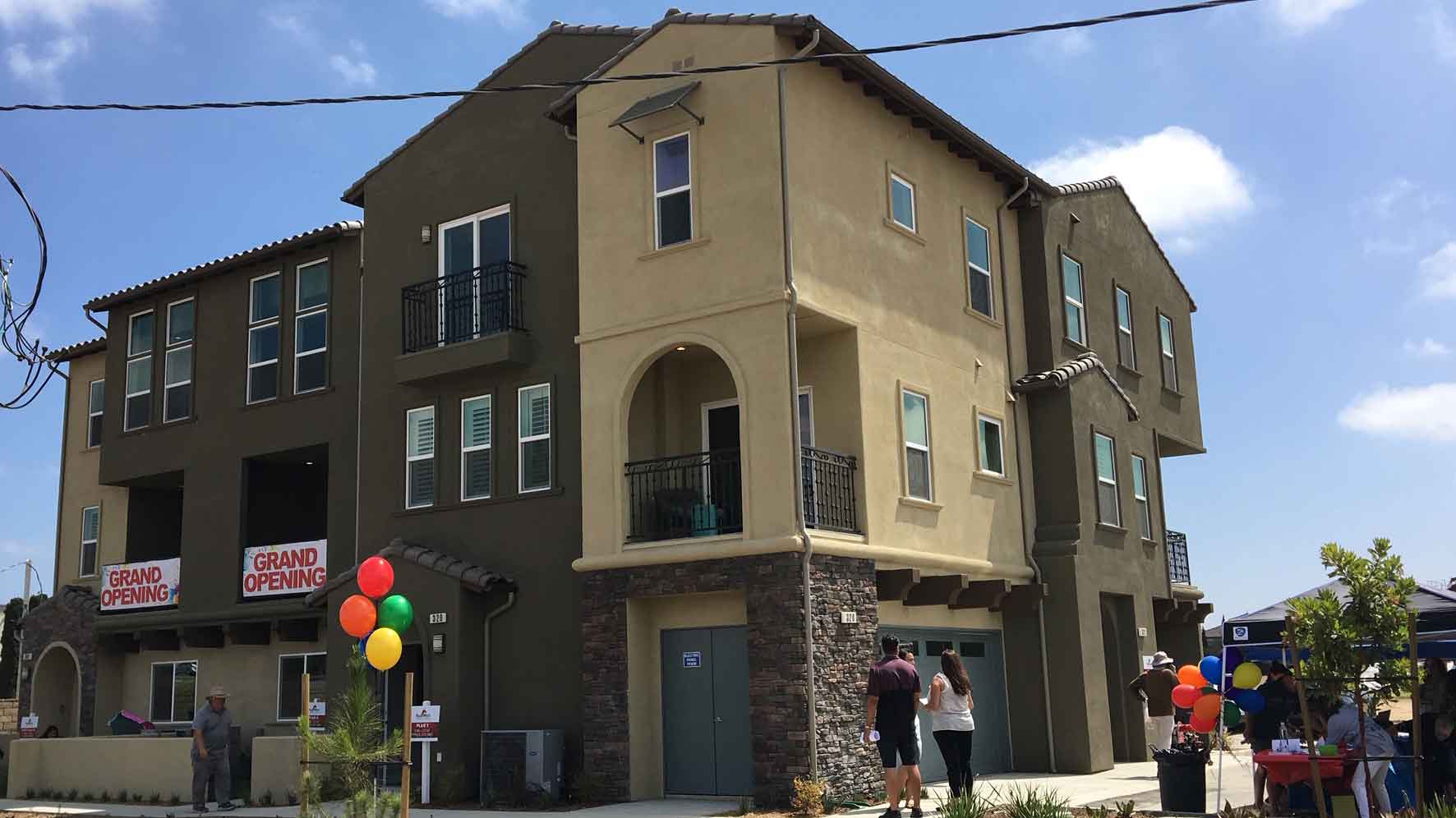 New Luxury Townhomes in Camarillo